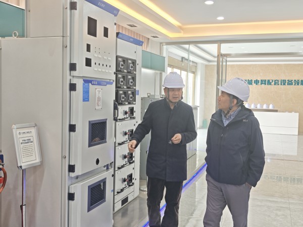 首钢客人王总一行3人 莅临我司参观考察